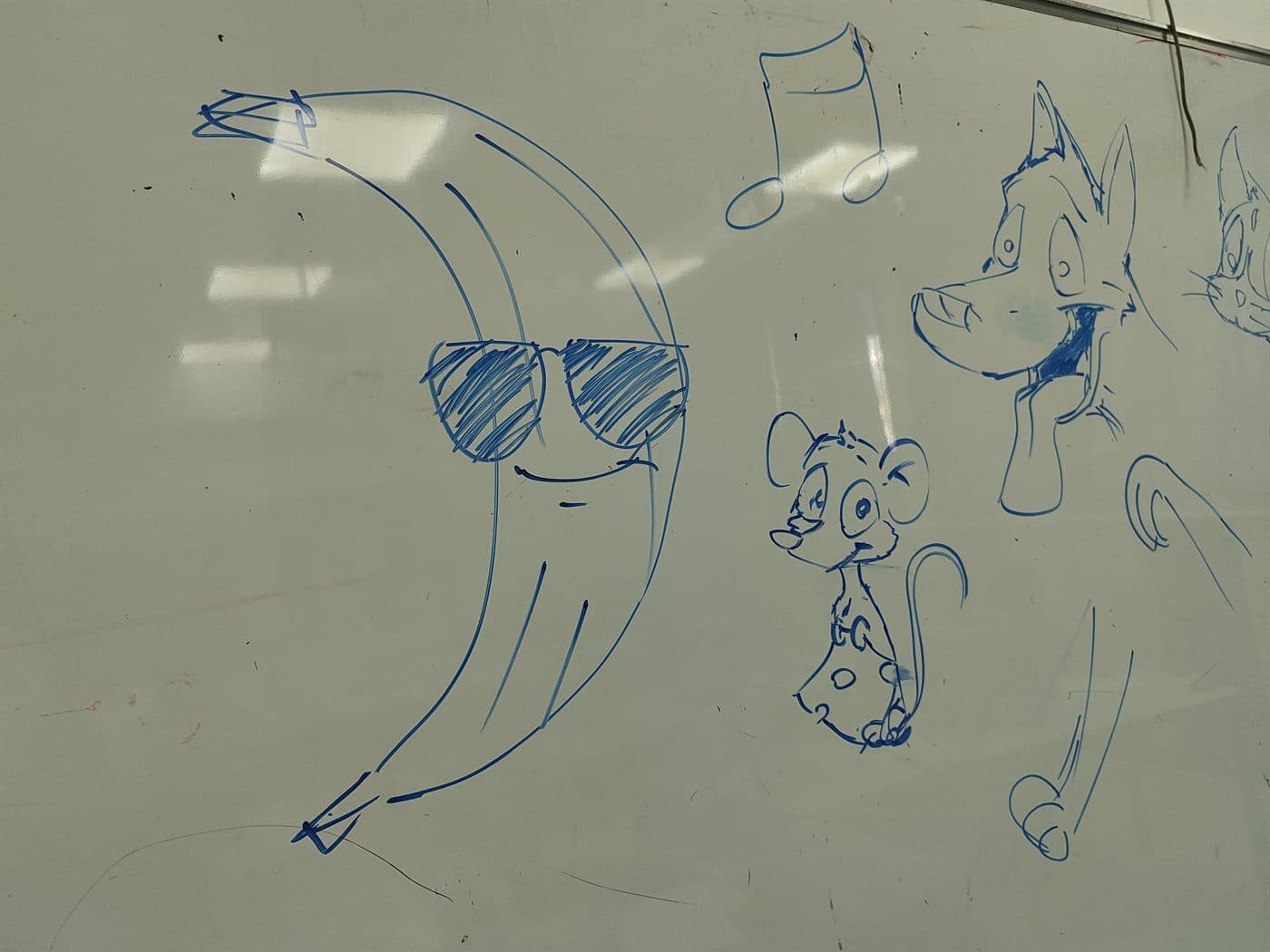 ילדים יוצרים קומיקס בסדנת איור עם אלעד יעקובוביץ' — תמונה 4