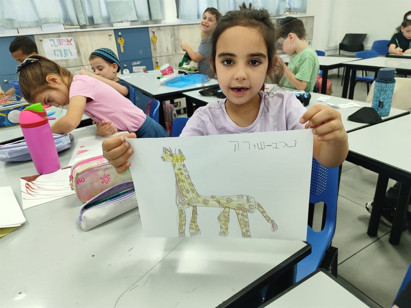 ילדים יוצרים קומיקס בסדנת איור עם אלעד יעקובוביץ' — תמונה 14
